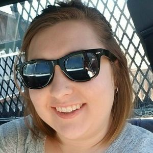 Meet your Posher, Robin